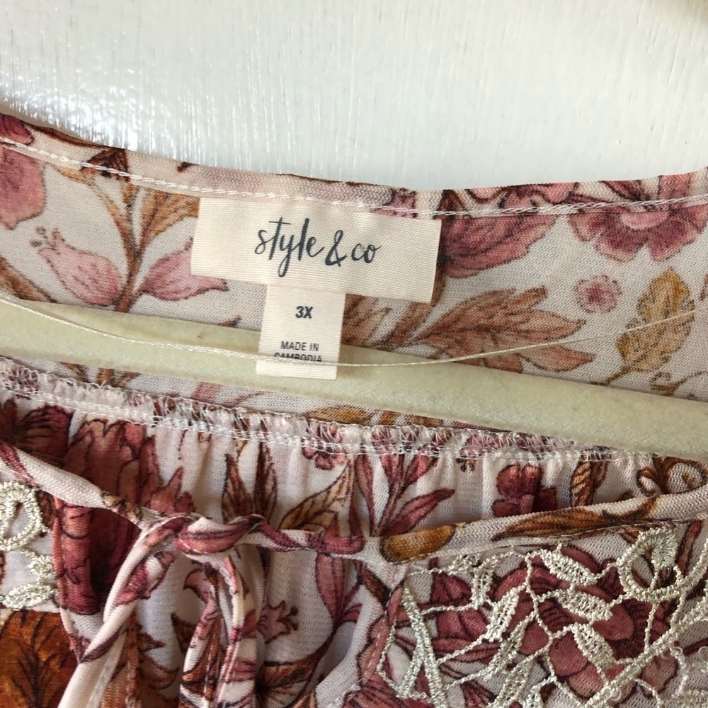 SALE 🛍️ Style & Co Floral Boho Peasant Top - Picture 5 of 7